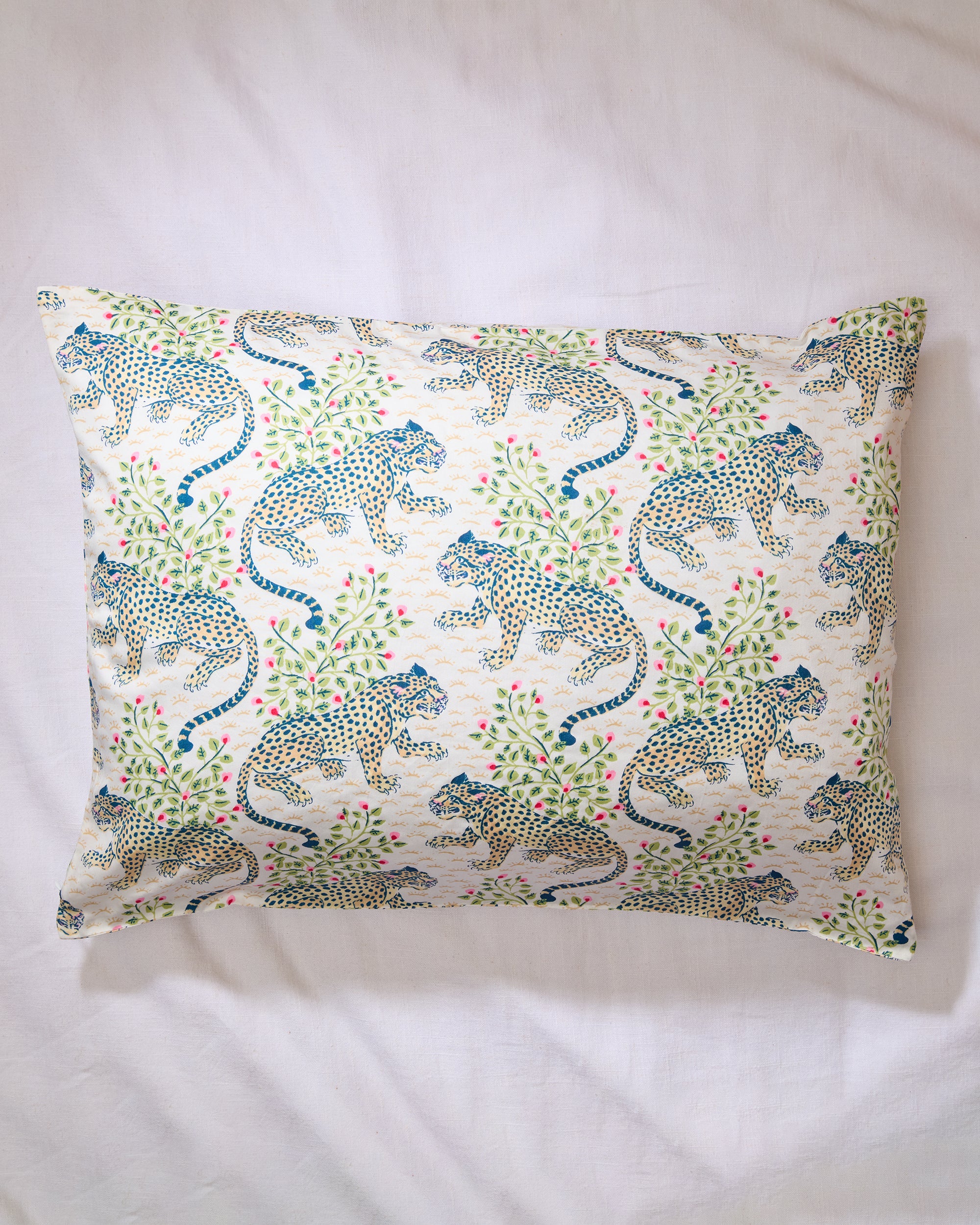 Bagheera - Eco Satin Pillowcase - Wedding Cake