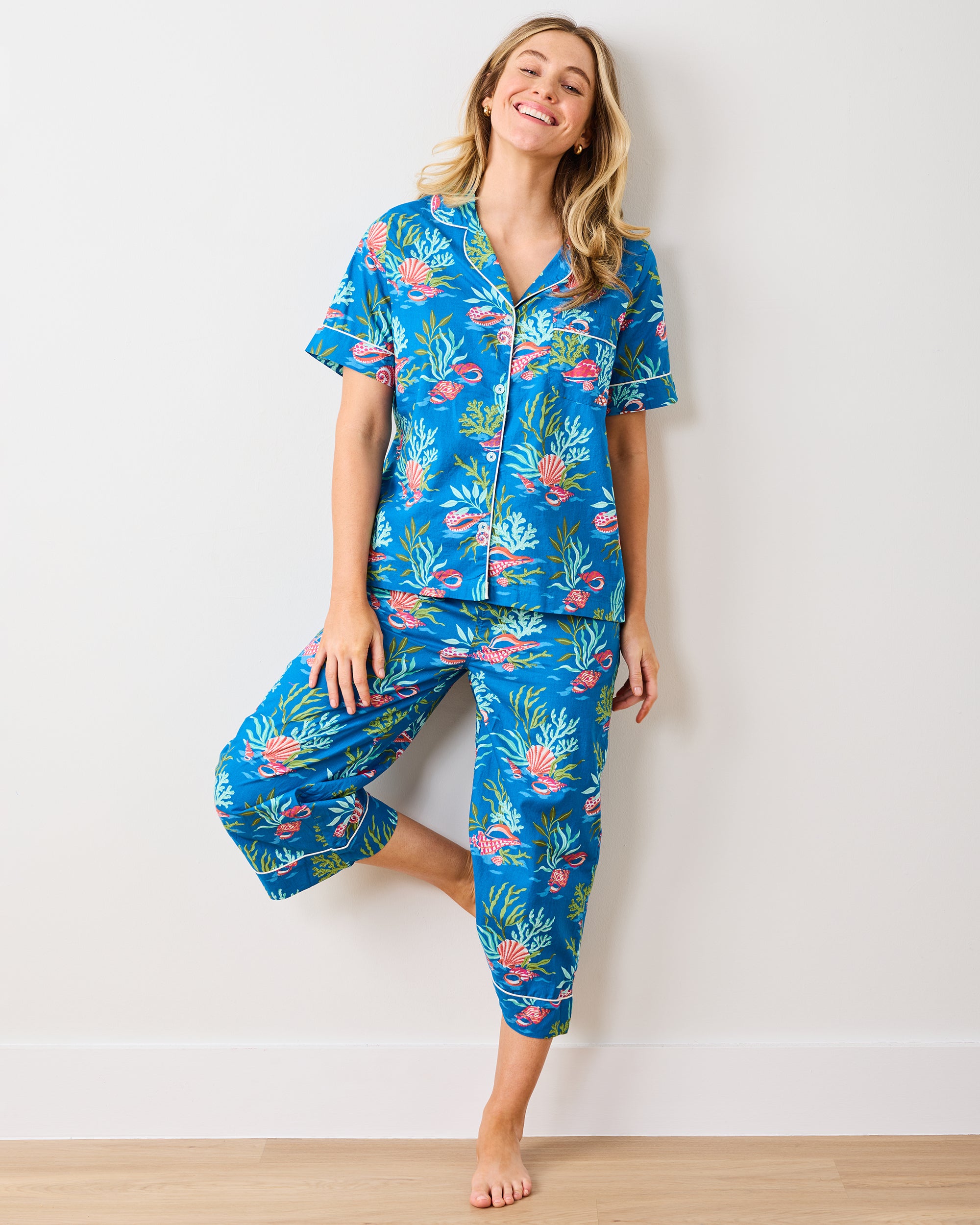 Coral & Conch - Short Sleeve Top & Cropped Pants Set - Ocean Breeze