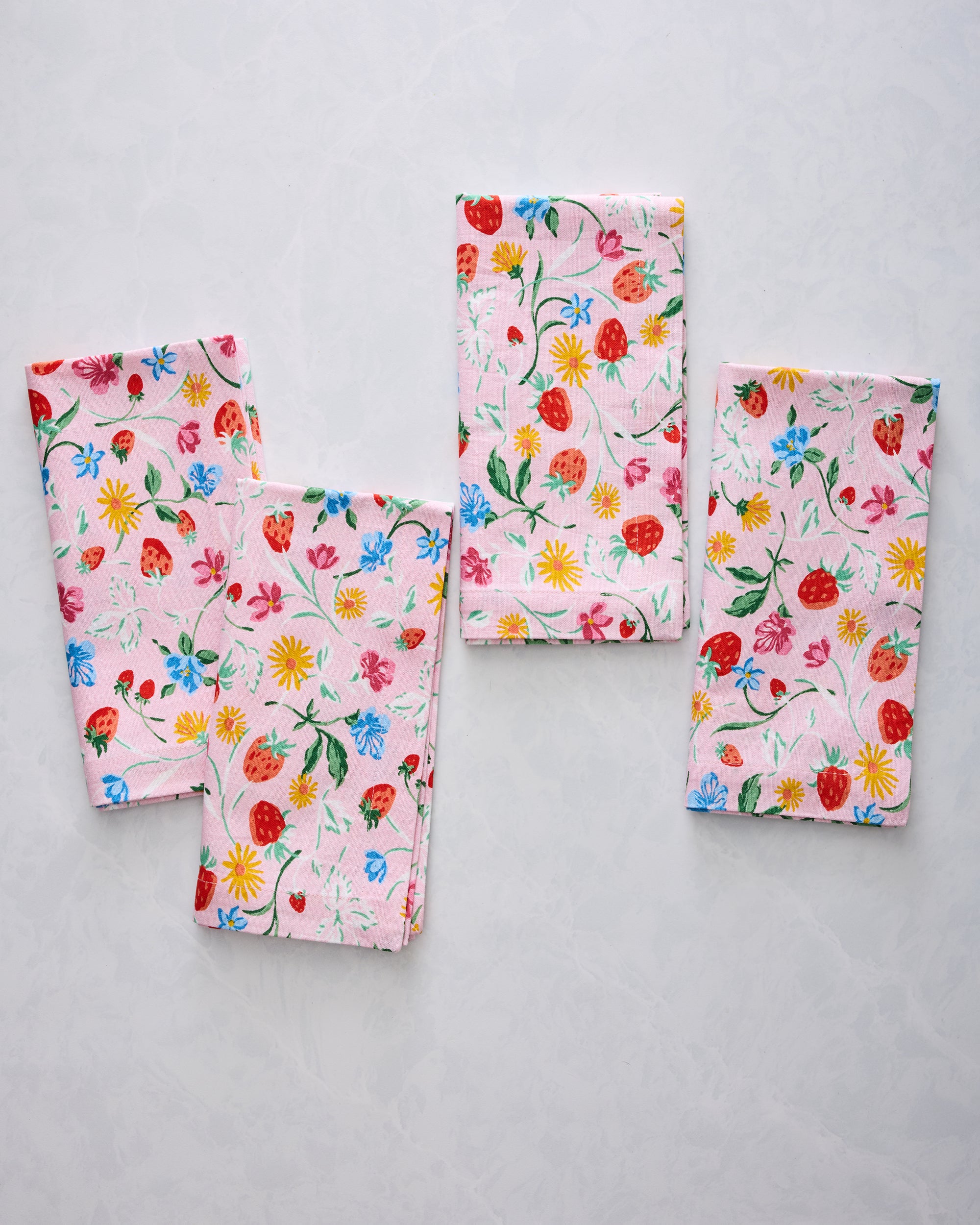 Strawberry Vines - Dinner Napkins Set Of 4 - Blush